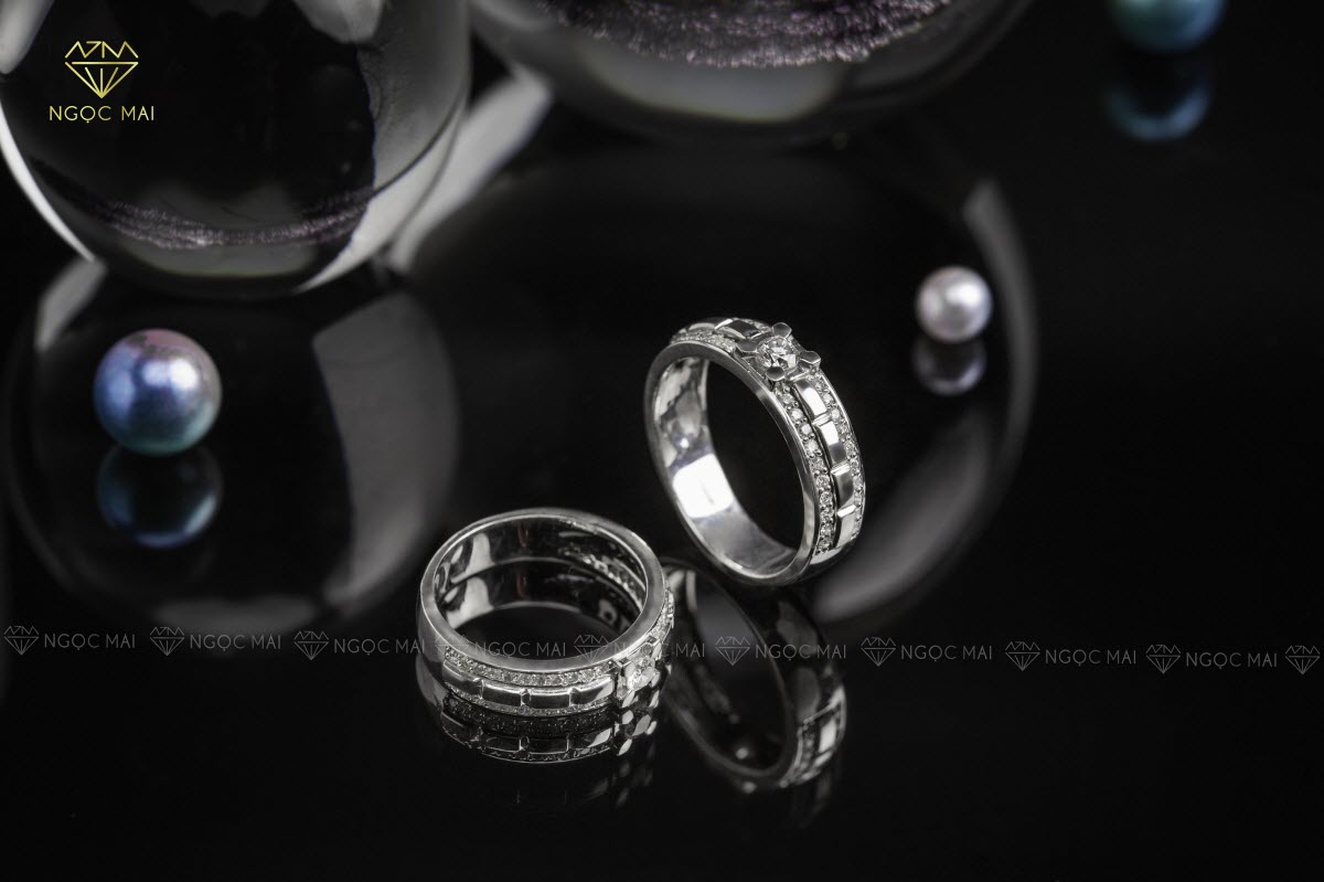 Nhẫn cưới kim cương vàng trắng 18K