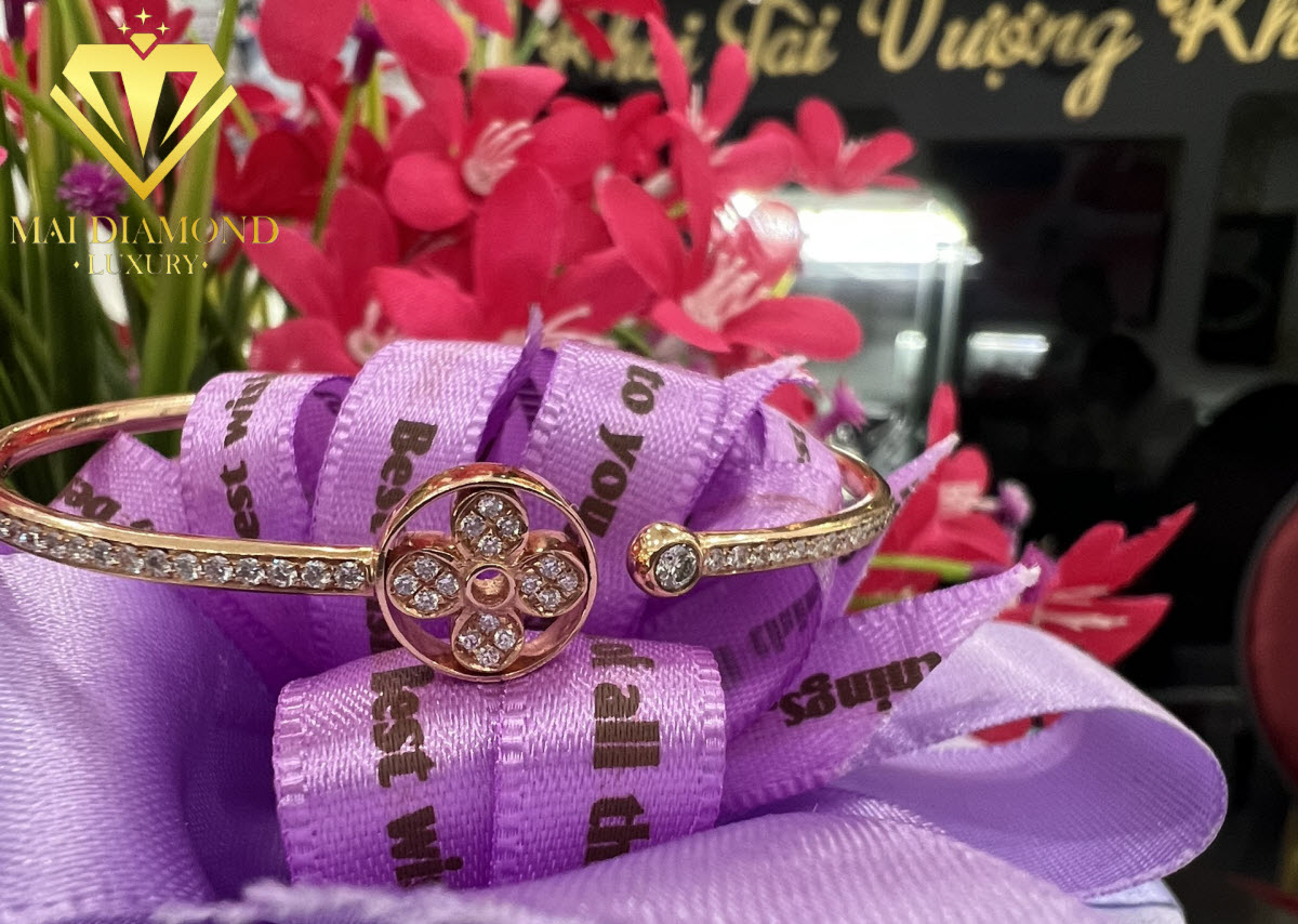 Lắc tay nữ đính kim cương tự nhiên Lắc tay nữ đính kim cương tự nhiên